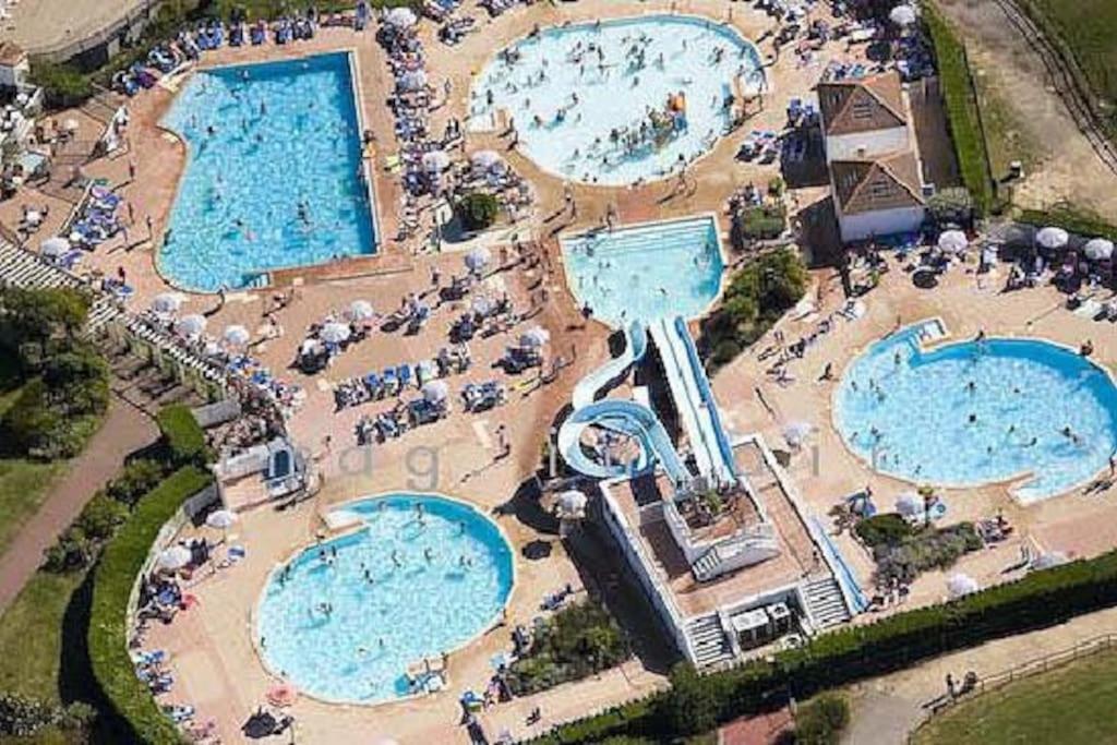 "Le Filet Du Lac" Appartement Atypique, 5 Personnes, Duplex, Vue Lac, Acces Parc Aquatique Gratuit Talmont-Saint-Hilaire Luaran gambar